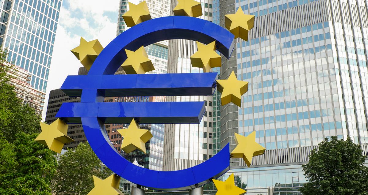 Po varování od ECB se oživení eura dostává do nové fáze